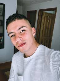 <em>Chris L</em>
